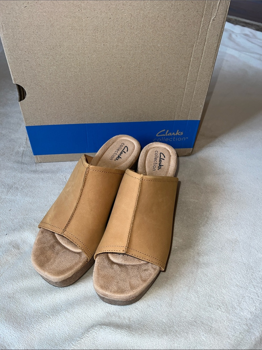 Clarks Nerisa Vine Tan Slip-On Mule Slides
